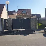 Maisonnette Individuelle Pour 4 Personnes 2 Terrasse - Design & Haute Qualite Дом отдыха