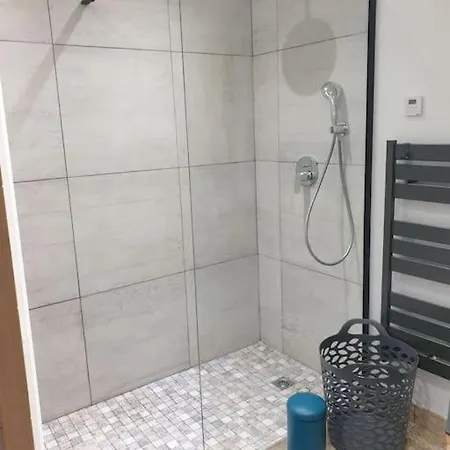 Maisonnette Individuelle Pour 4 Personnes 2 Terrasse - Design & Haute Qualite